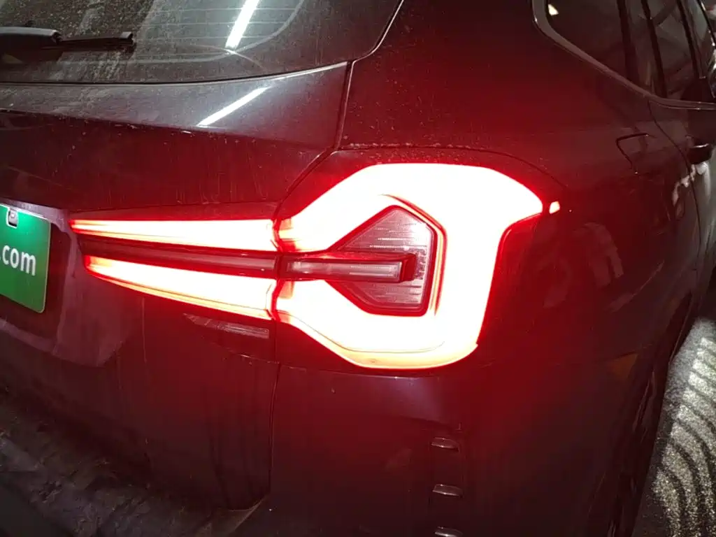 BMW iX3 — миниатюра 8