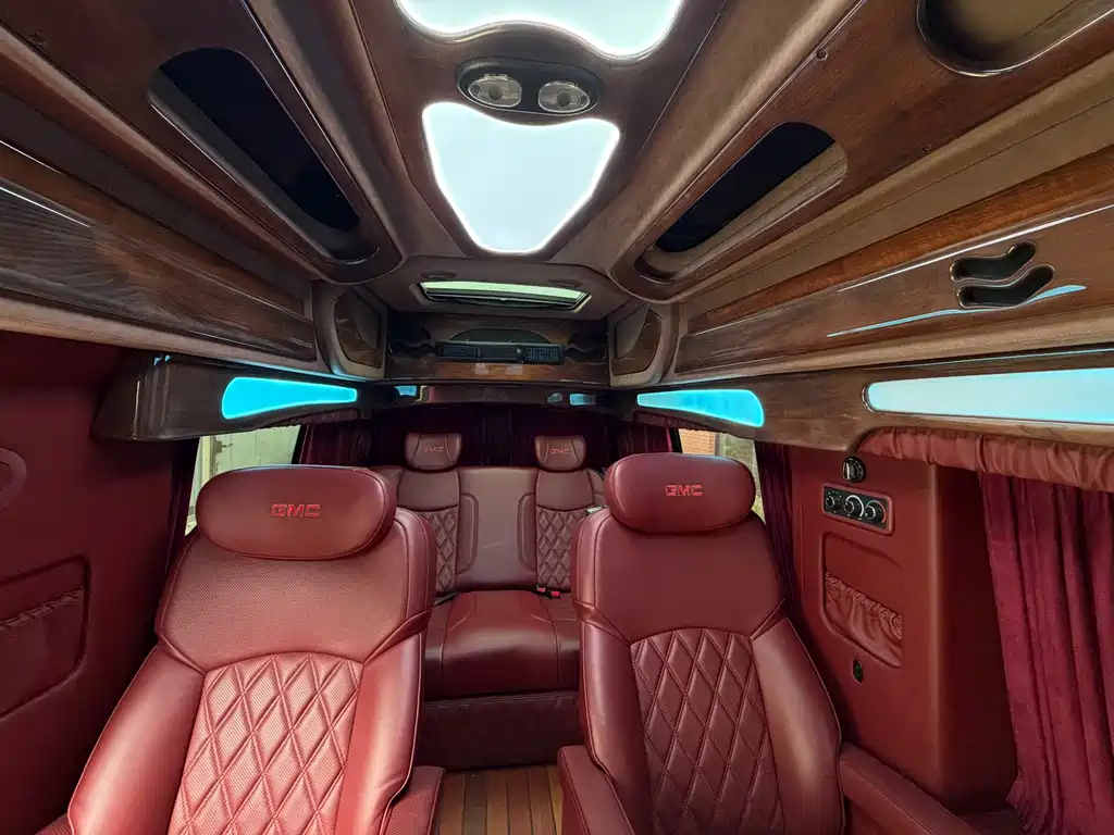 GMC Savana — миниатюра 22