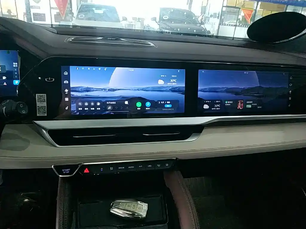 Geely Xingyue L — миниатюра 13