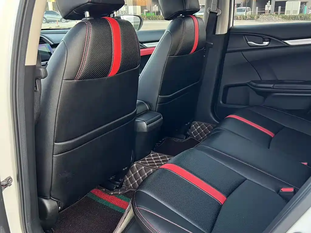 Honda Civic — миниатюра 8