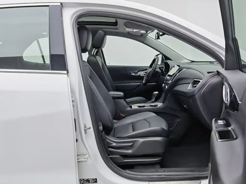 Chevrolet Equinox — миниатюра 23
