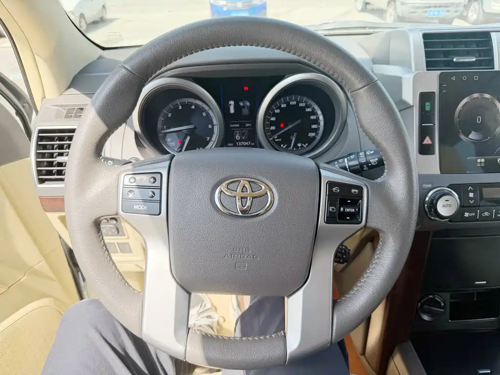 Toyota Prado (Import) — миниатюра 10