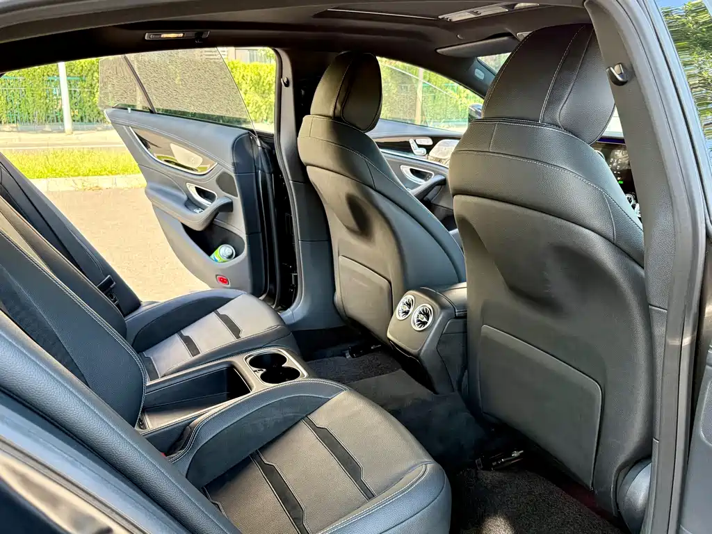 Mercedes-Benz AMG GT — миниатюра 10
