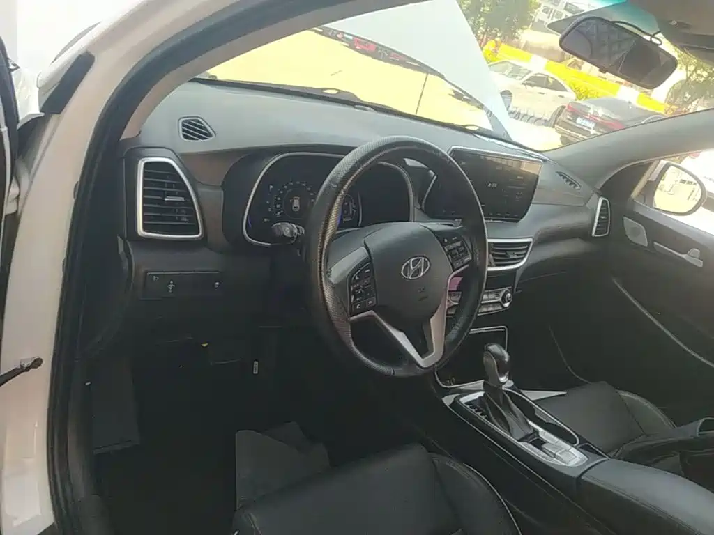 Hyundai Tucson — миниатюра 10