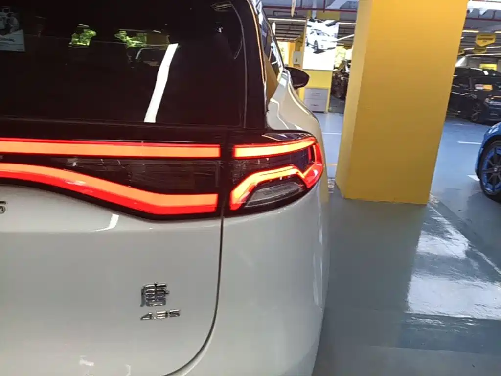 BYD Tang New Energy — миниатюра 8