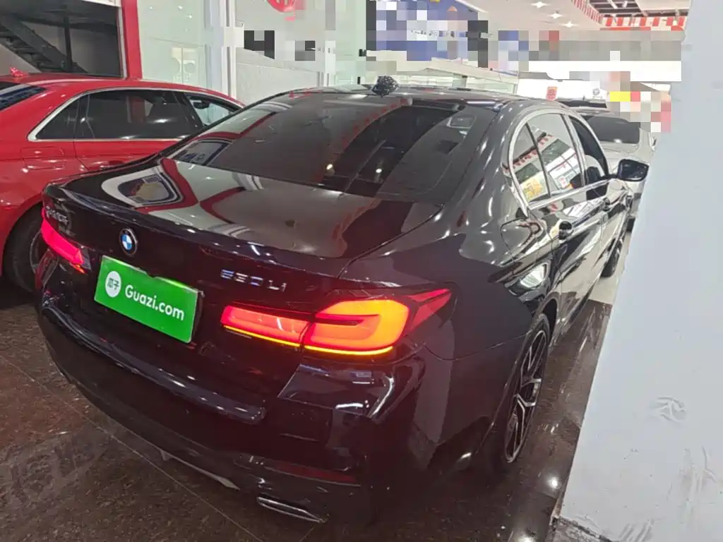 BMW 5 Series — миниатюра 7