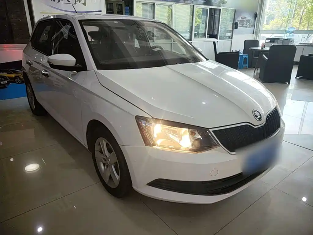 Skoda Fabia — миниатюра 4