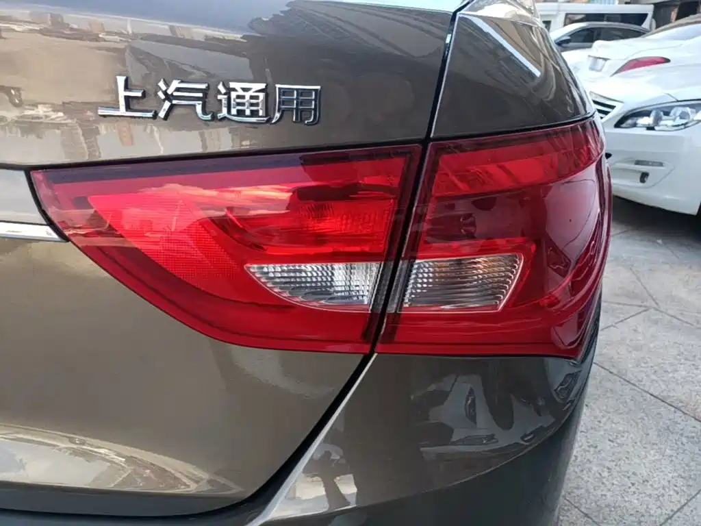 Buick Excelle — миниатюра 8