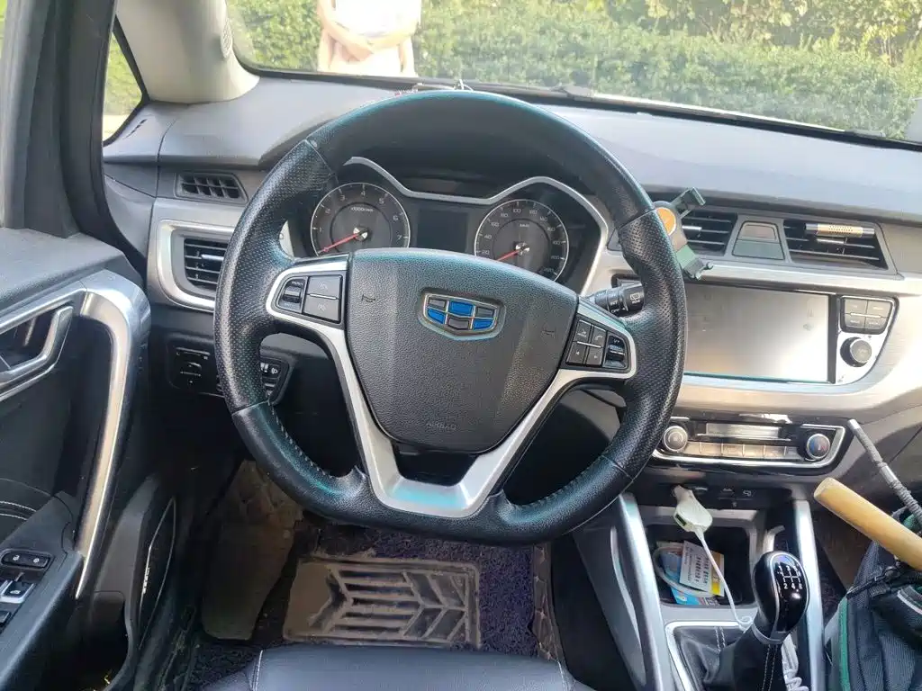 Geely Vision X3 — миниатюра 11