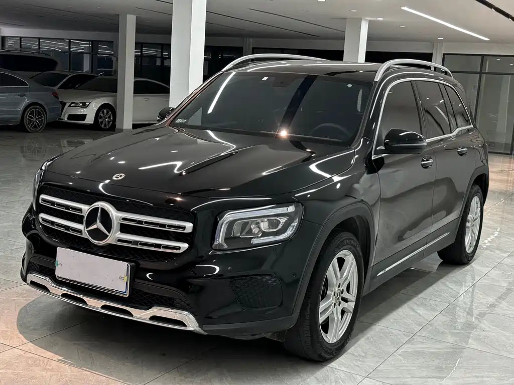 MERCEDES-BENZ GLB