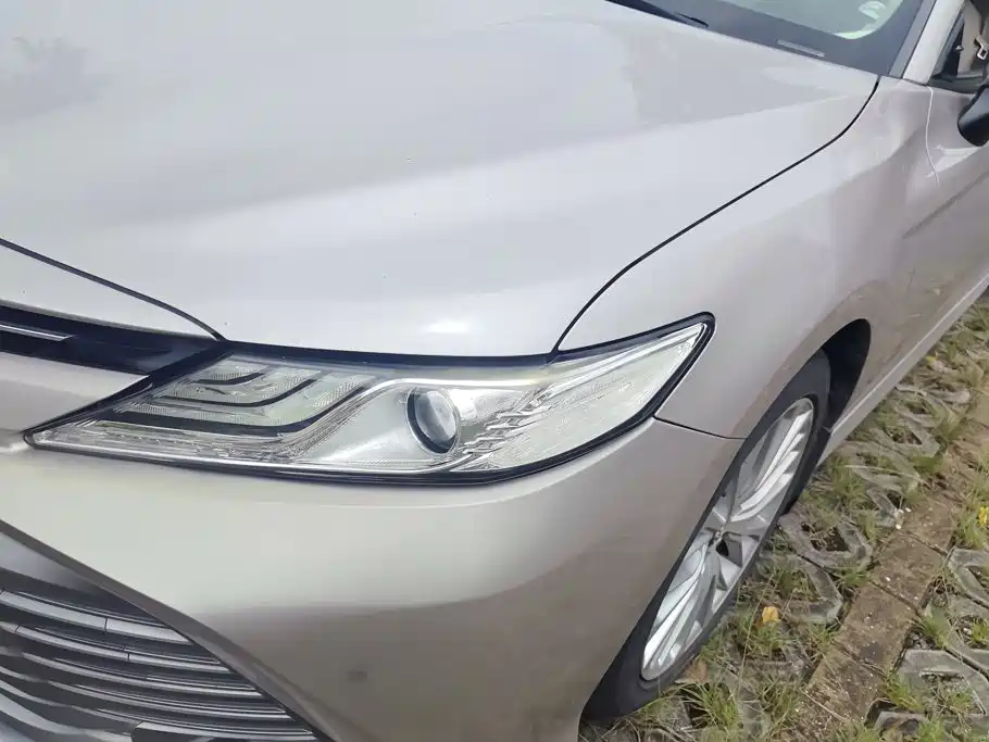 Toyota Camry — миниатюра 5