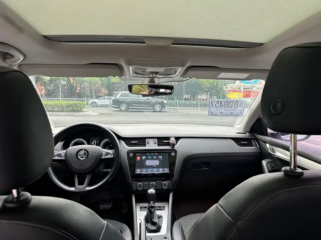Skoda Octavia — миниатюра 14