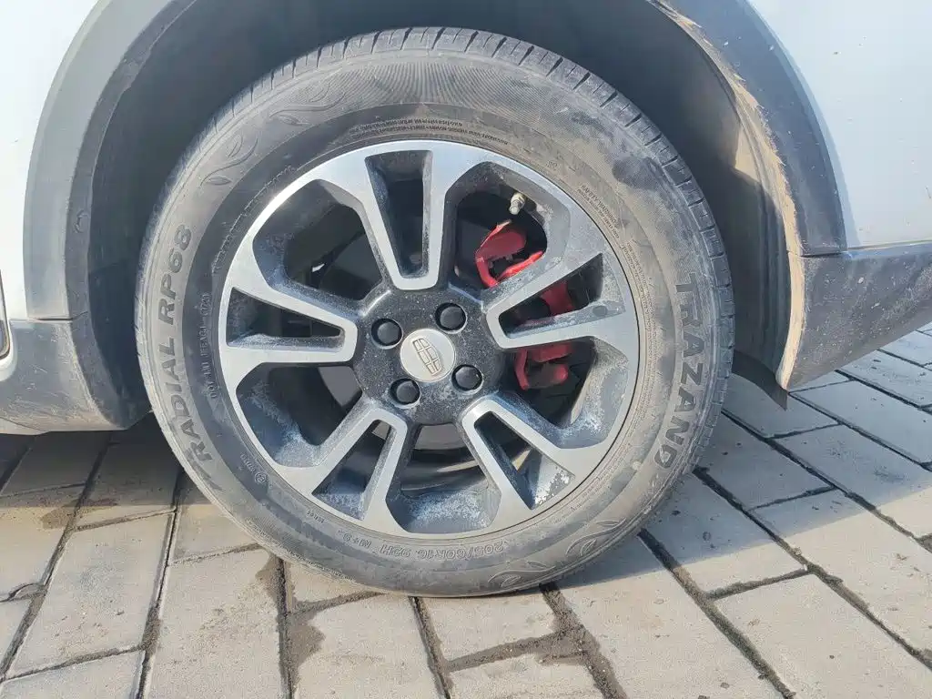 Geely Vision X3 — миниатюра 8