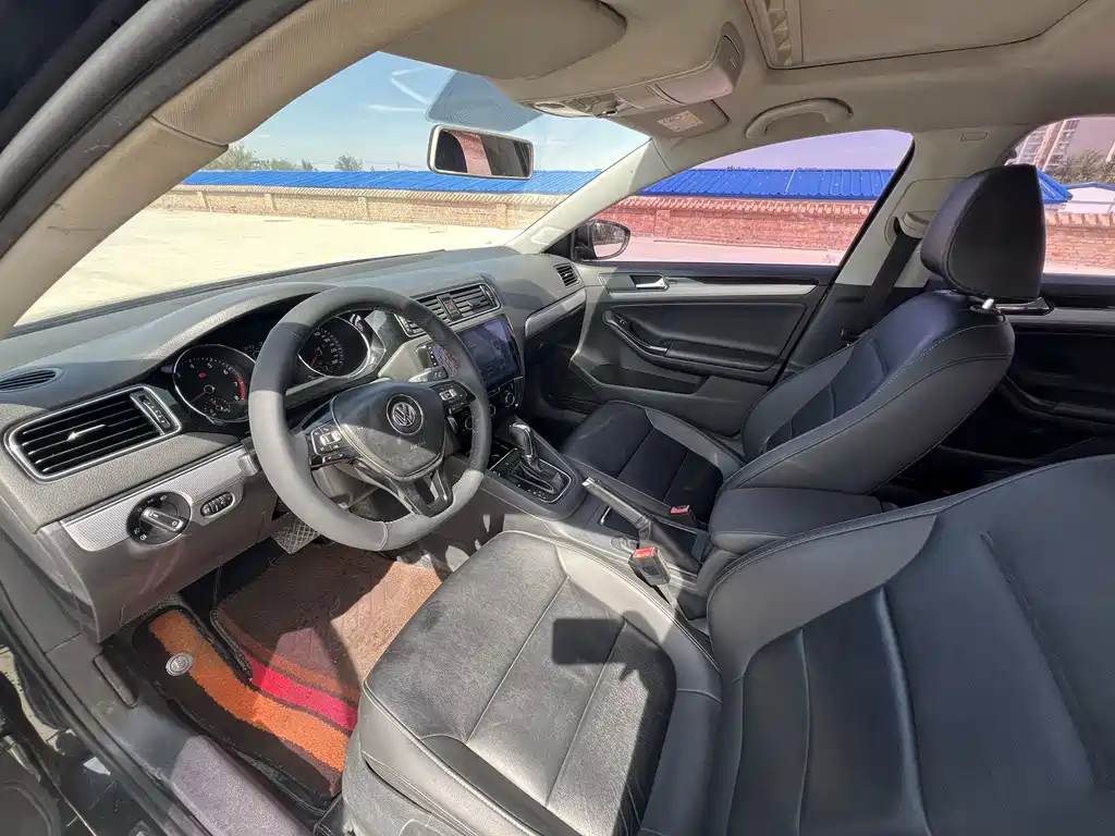 Volkswagen Sagitar — миниатюра 4
