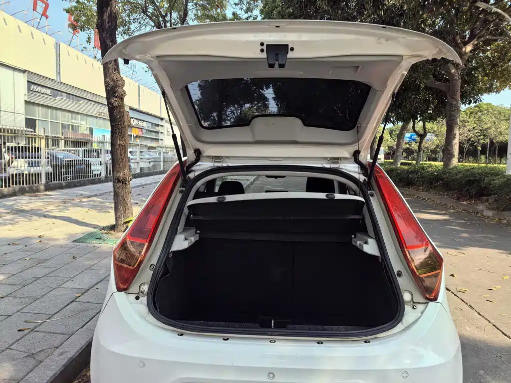 MG 3 2011 1.5L AMT Elite
