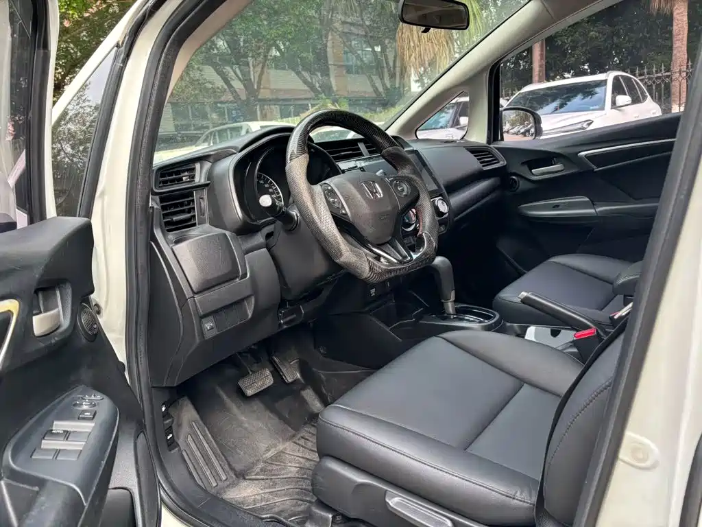 Honda Fit — миниатюра 4