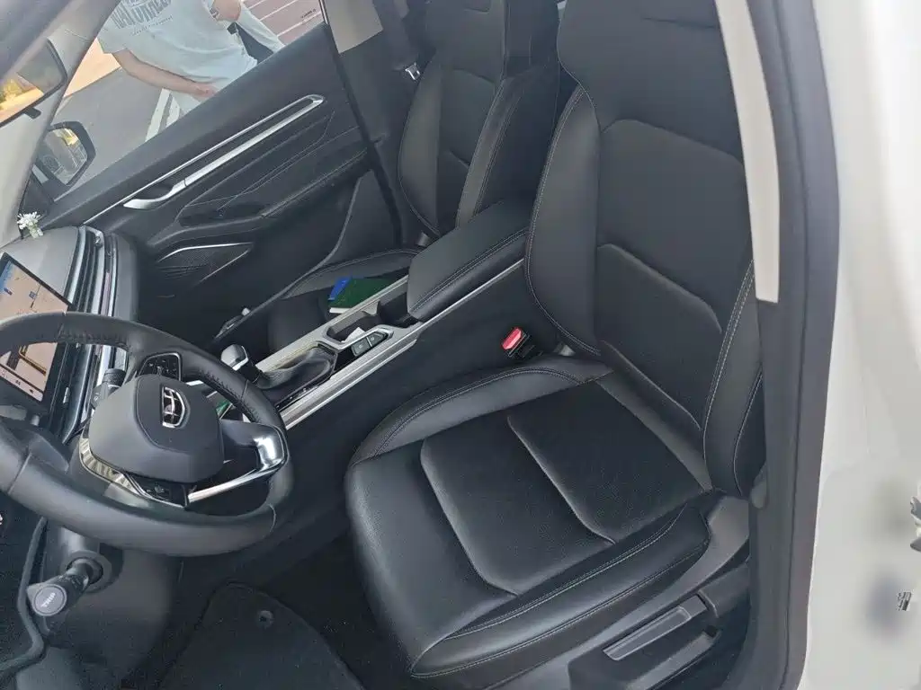 Geely Emgrand — миниатюра 16