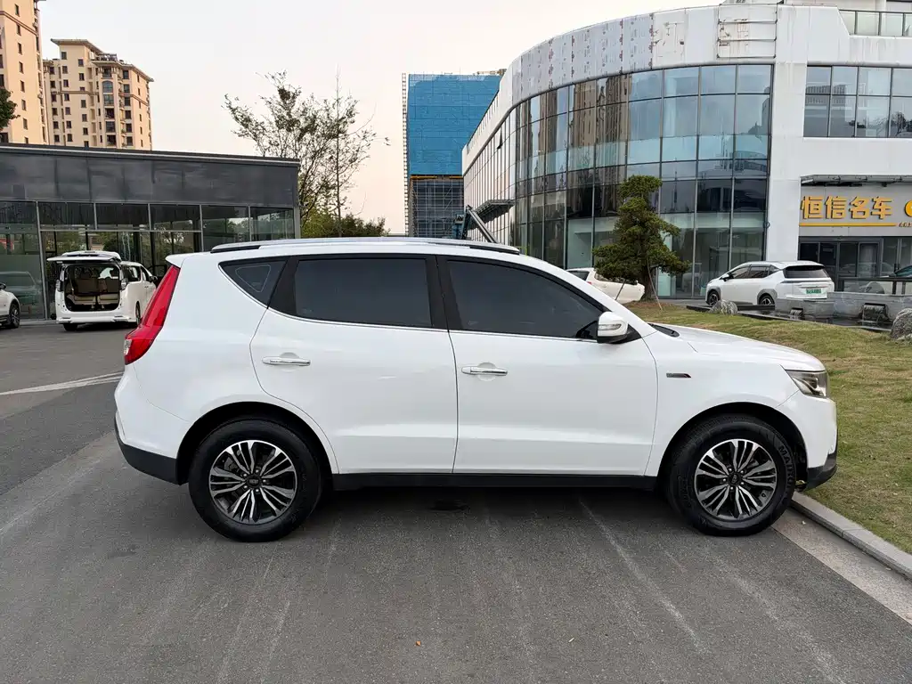 Geely Vision X6 — миниатюра 12