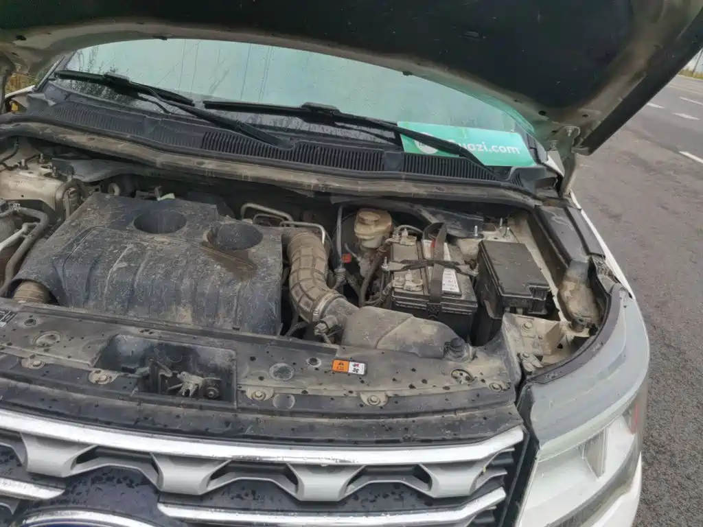 Ford Explorer (Import) — миниатюра 20