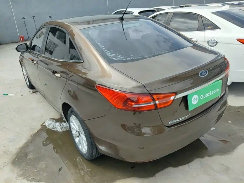 Ford Escort — миниатюра 5