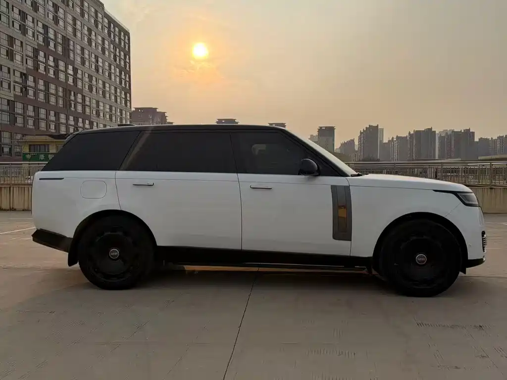 Land Rover Range Rover — миниатюра 12