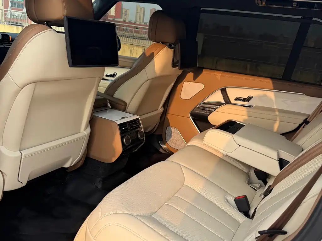 Land Rover Range Rover — миниатюра 6