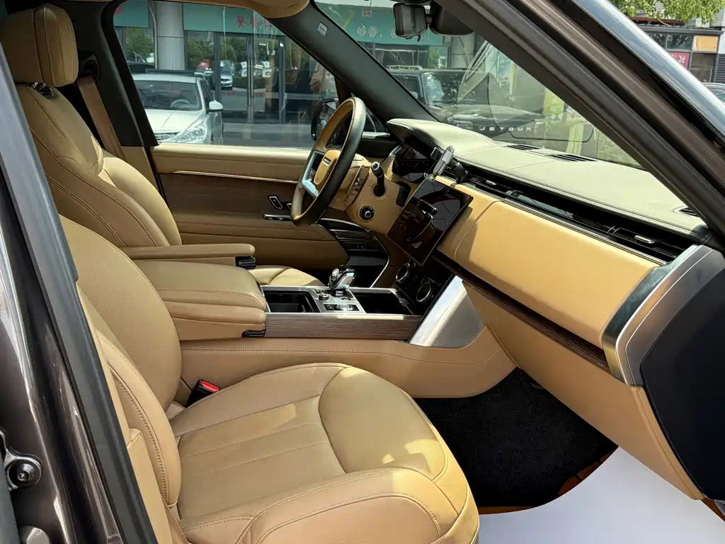 Land Rover Range Rover — миниатюра 8