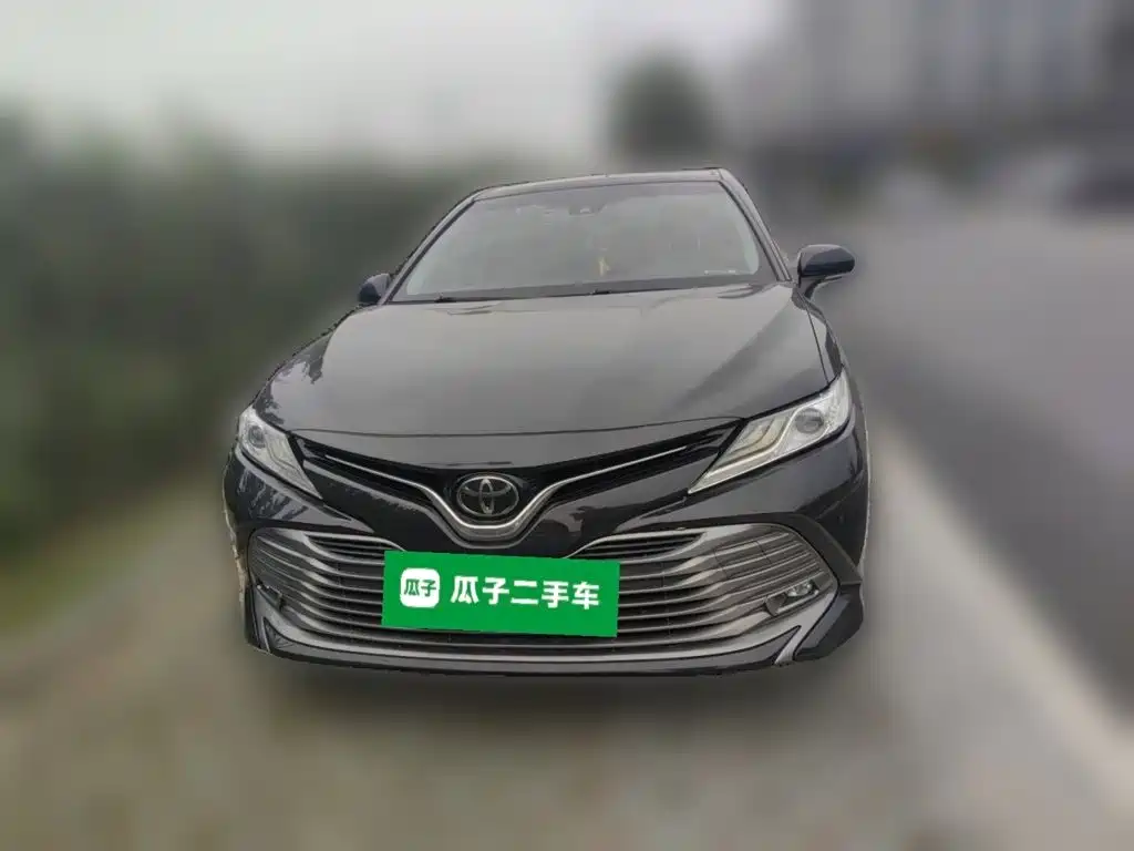Toyota Camry — миниатюра 3
