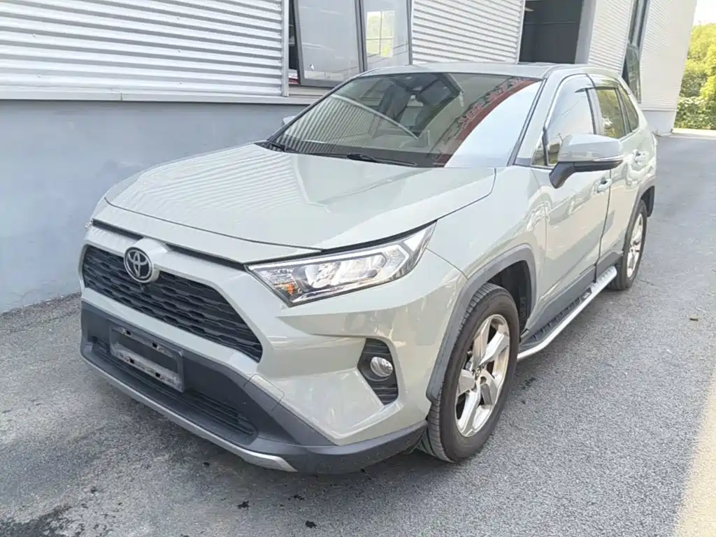 Toyota RAV4 — миниатюра 2