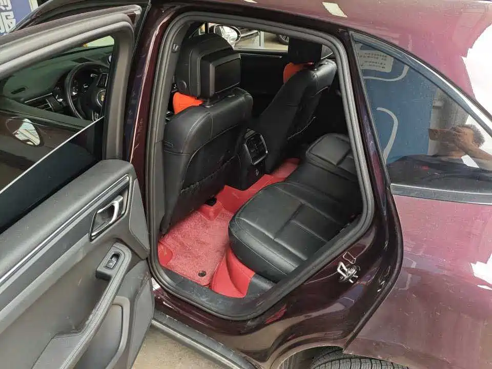 Porsche Macan — миниатюра 2