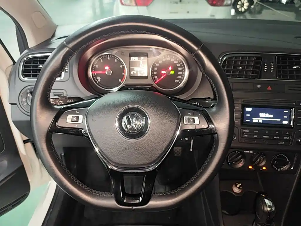 Volkswagen Polo — миниатюра 11