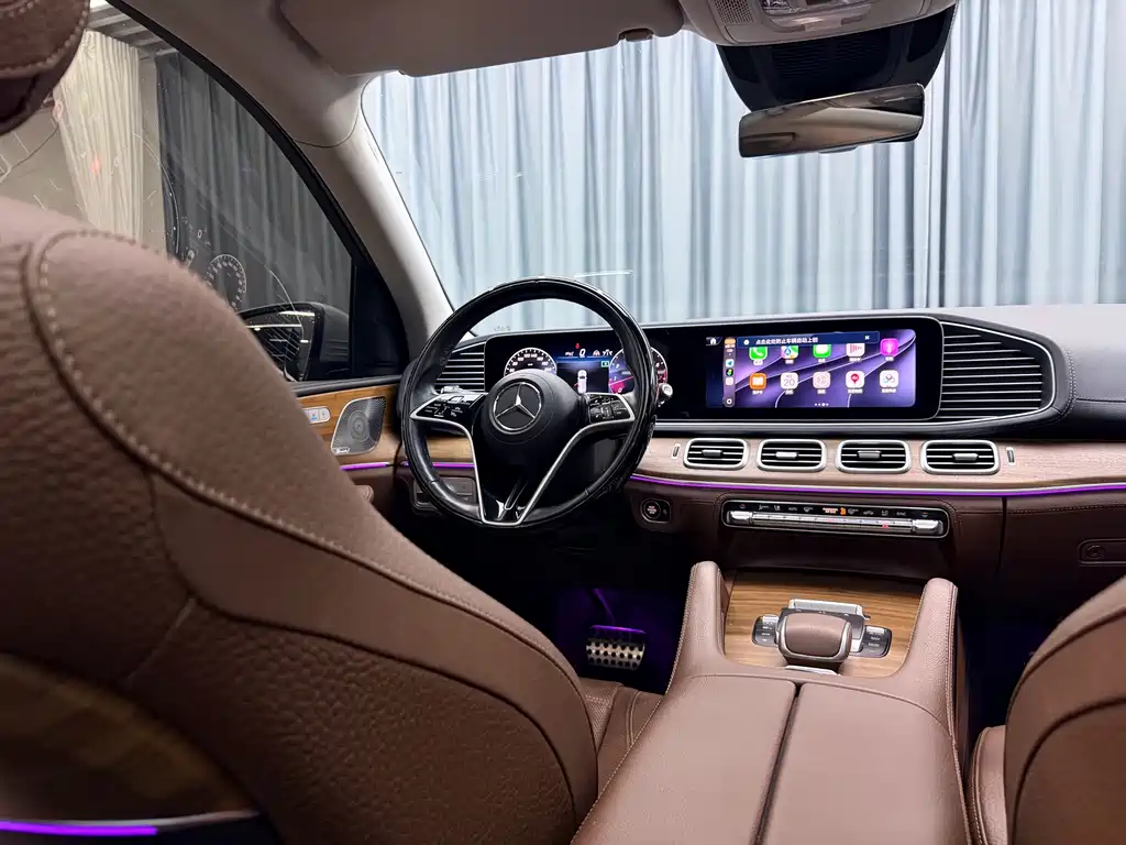 Mercedes-Benz GLS — миниатюра 23