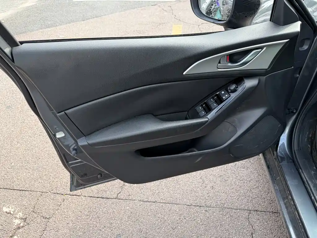Mazda 3 Axela — миниатюра 6