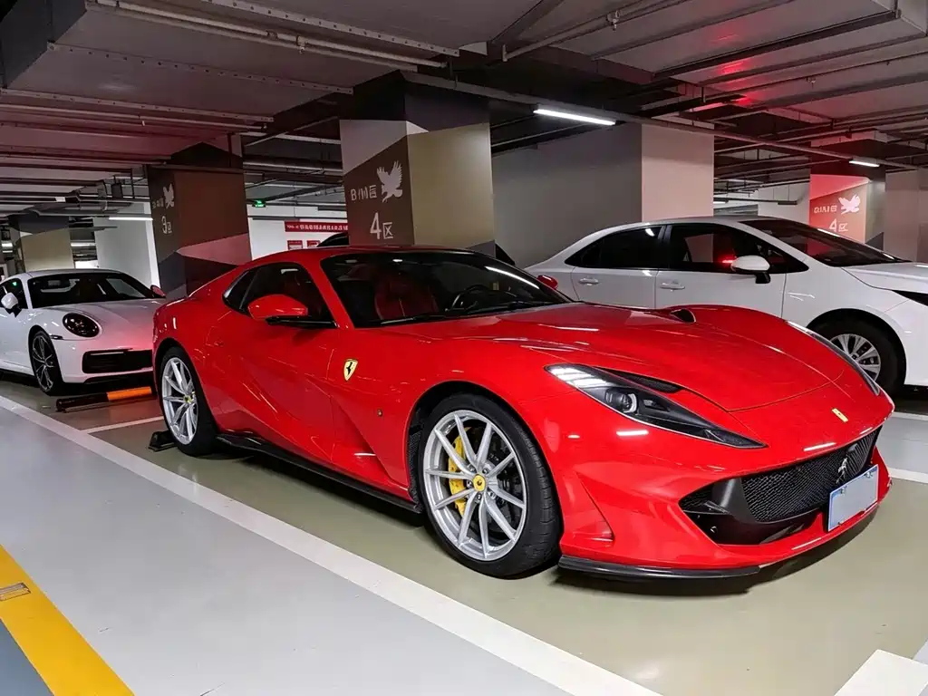 Ferrari 812 — миниатюра 4