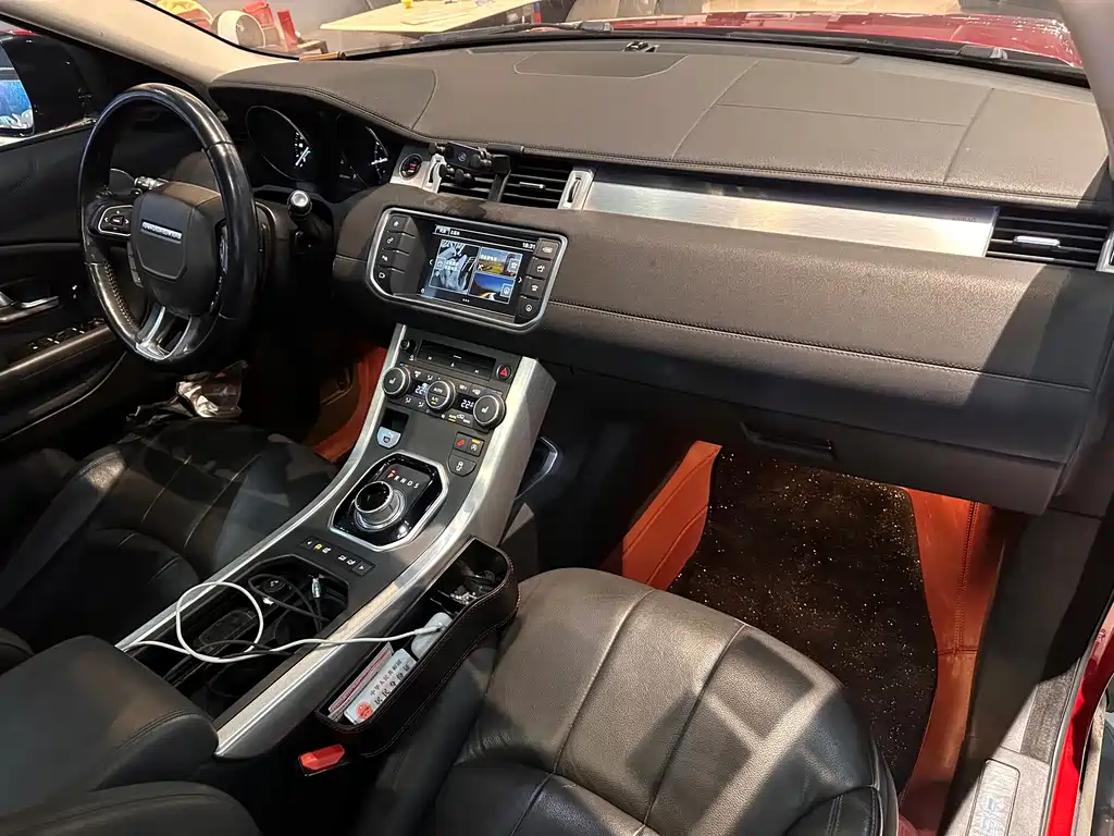 Land Rover Evoque — миниатюра 16