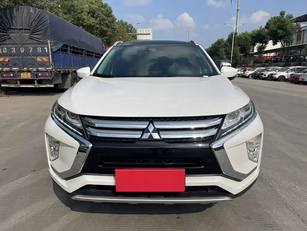 Mitsubishi Eclipse Cross — миниатюра 2