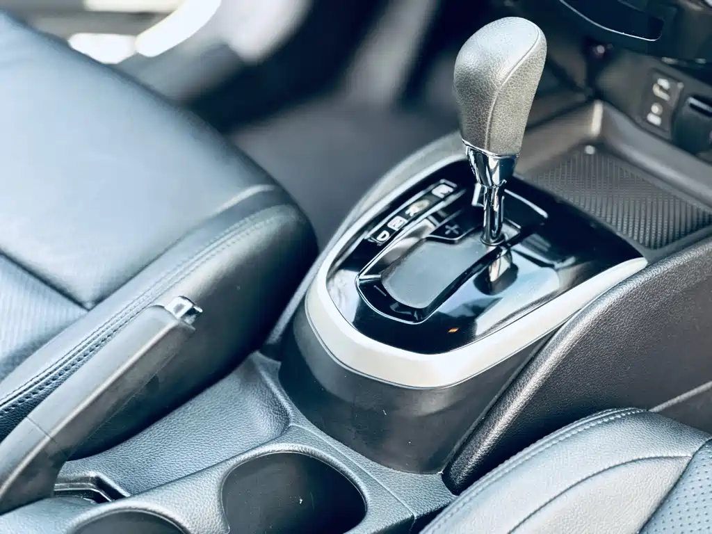 Nissan Qashqai — миниатюра 9