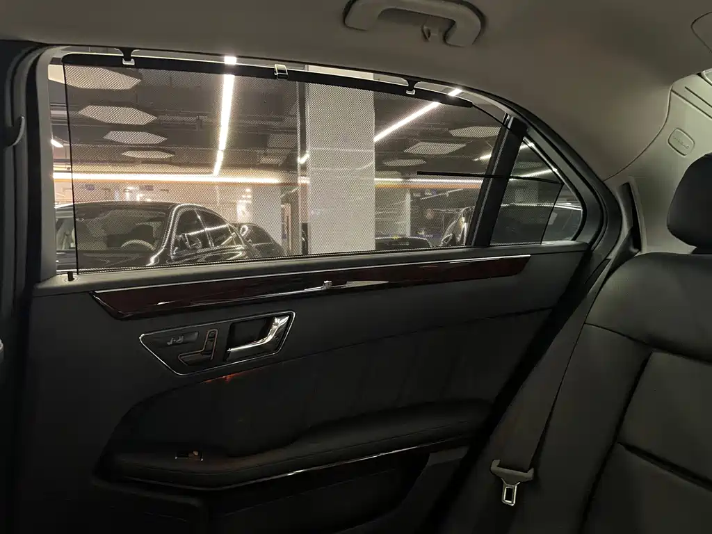 Mercedes-Benz E-Class — миниатюра 36