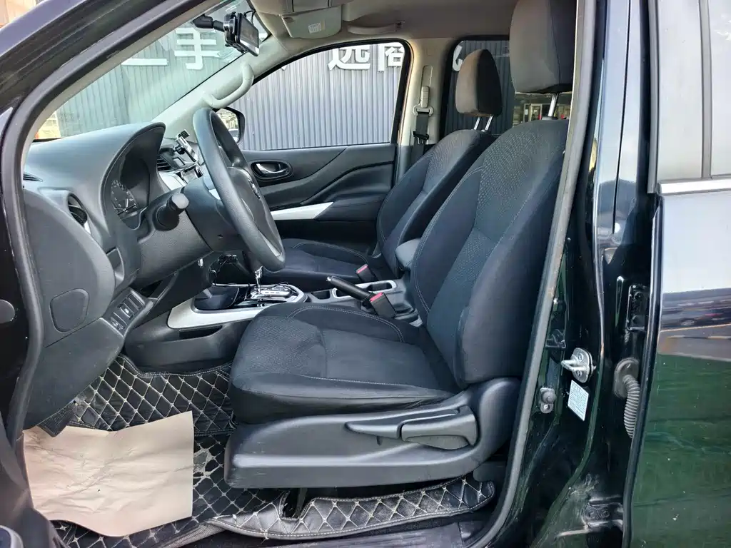 Nissan Navara — миниатюра 11
