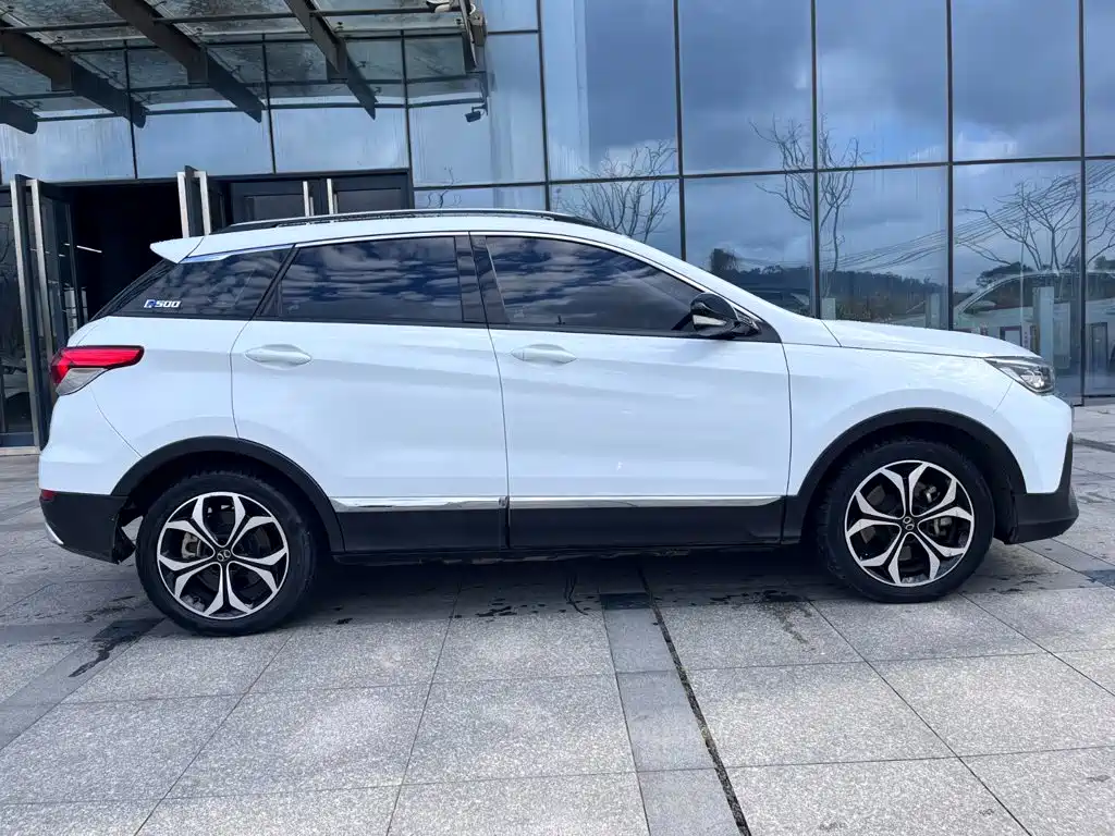 BAIC EX5 — миниатюра 6