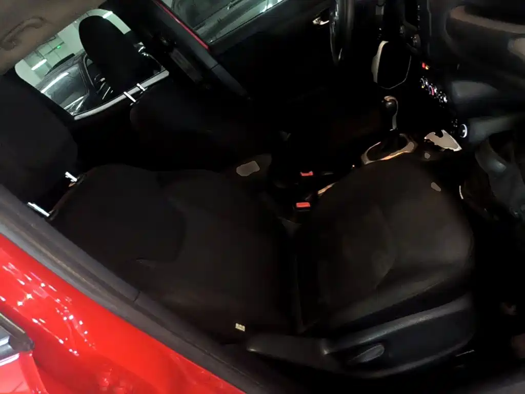 Jeep Renegade — миниатюра 25