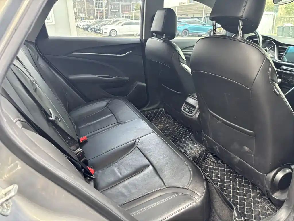 Buick Excelle — миниатюра 4