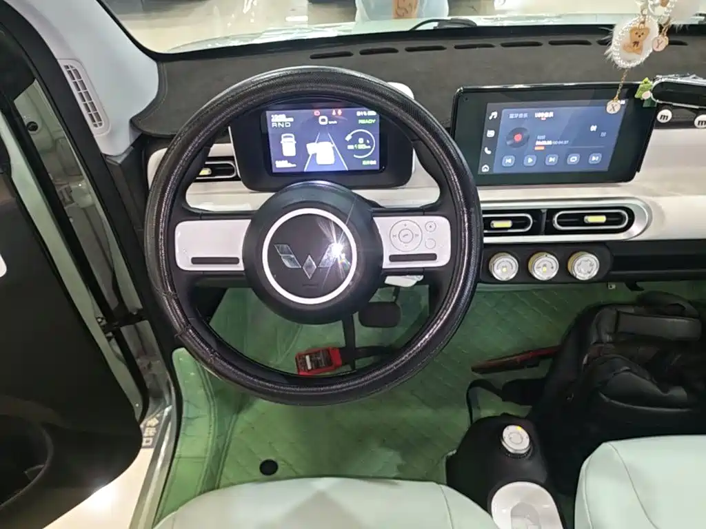 Wuling MINIEV — миниатюра 13