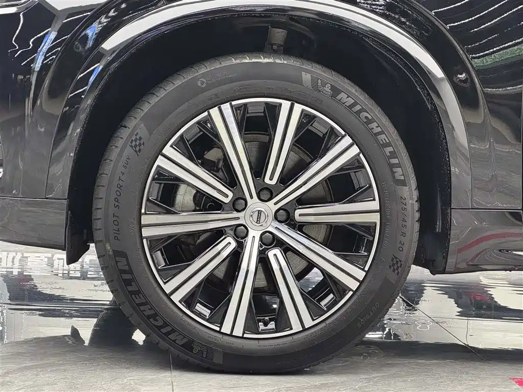 Volvo XC90 2022 B6 Luxury 7 мест
