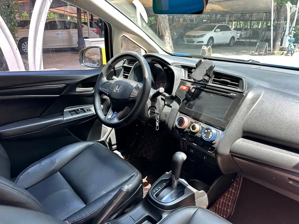 Honda Fit — миниатюра 20