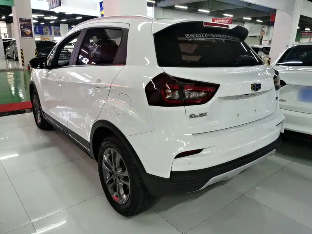 Geely Vision X3 — миниатюра 5