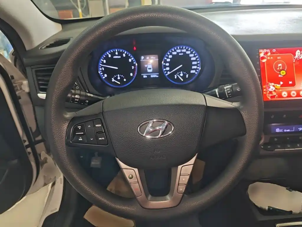 Hyundai Mistra — миниатюра 11