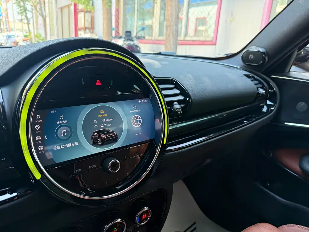 MINI Mini Clubman — миниатюра 17