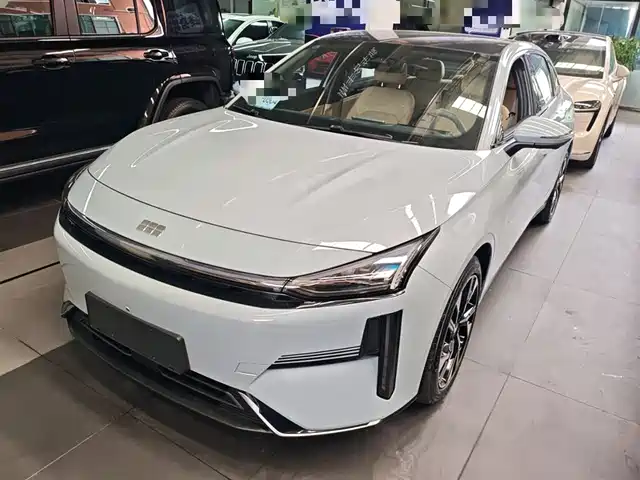 GEELY GALAXY GALAXY L6 2024