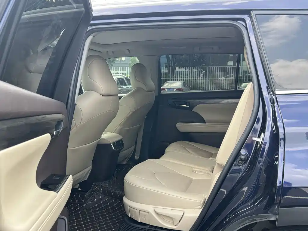 Toyota Highlander — миниатюра 13